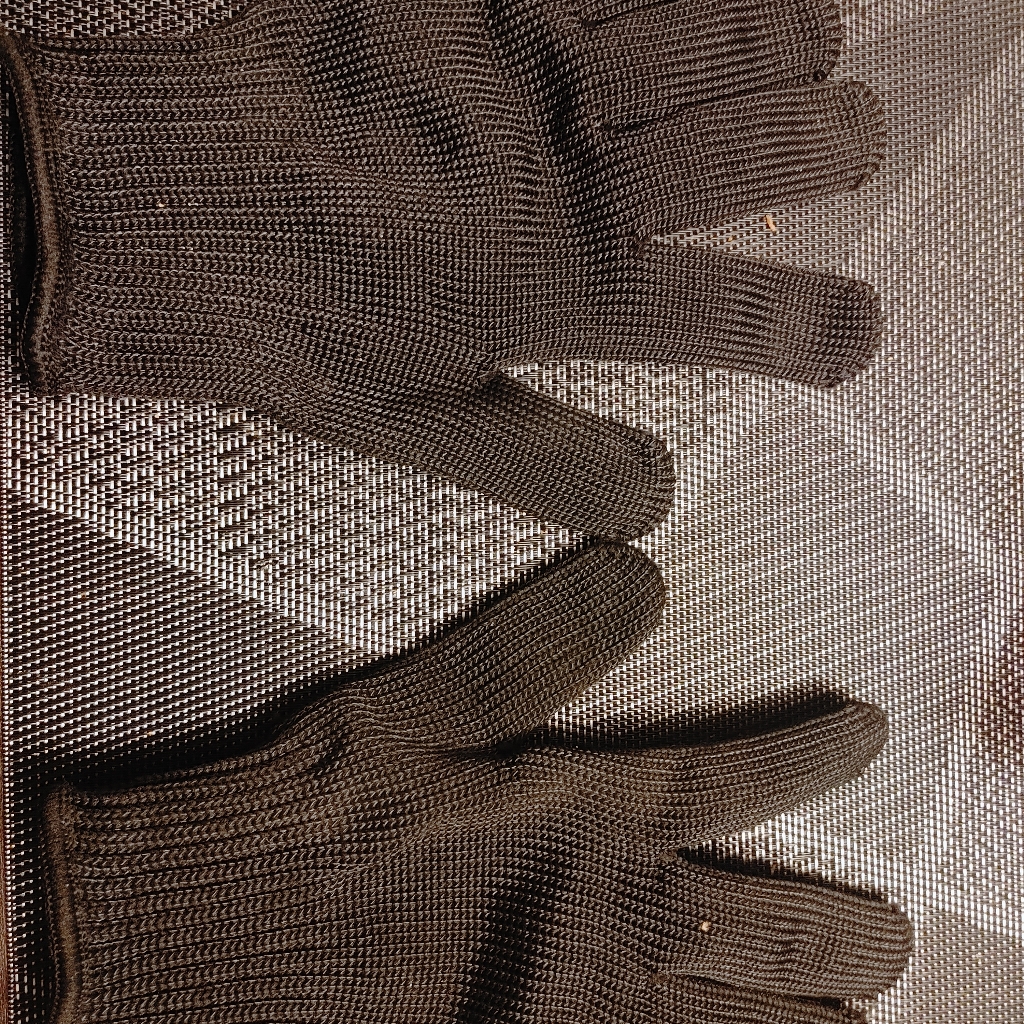 Cut Proof Gloves